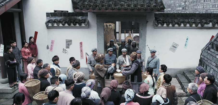 难忘1935剧照